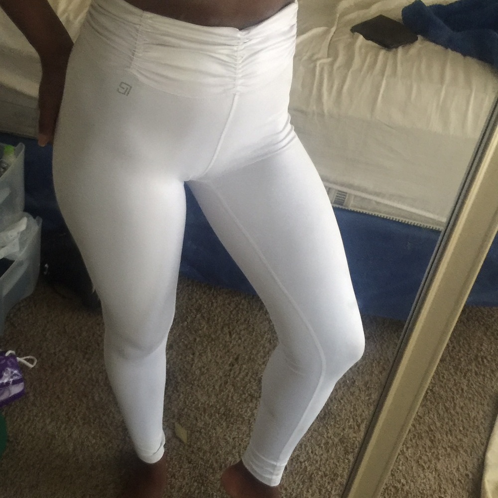 Body Language Leggings